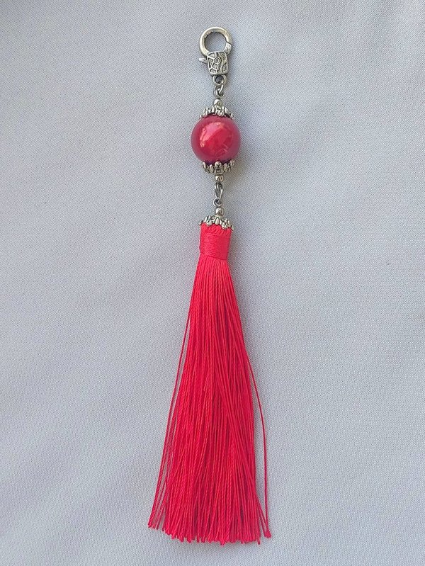 Taschenanhänger / Schlüsselanhänger mit großer Quaste / Tassel in Rot