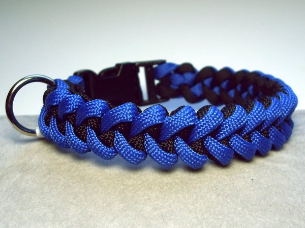 Hundehalsband aus Paracord schwarz/blau