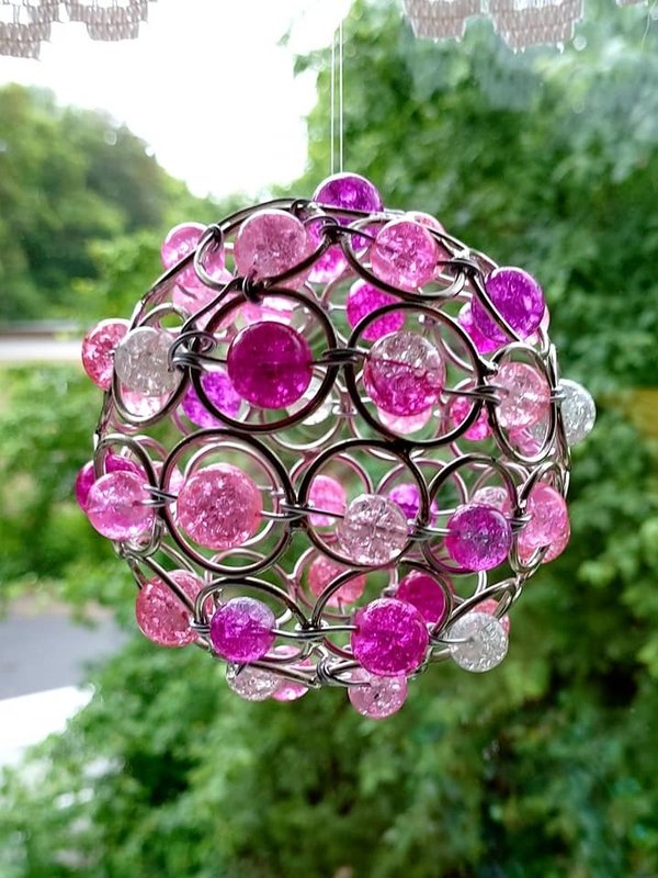 Ornamentkugel mit Perlen Rosa/Pink