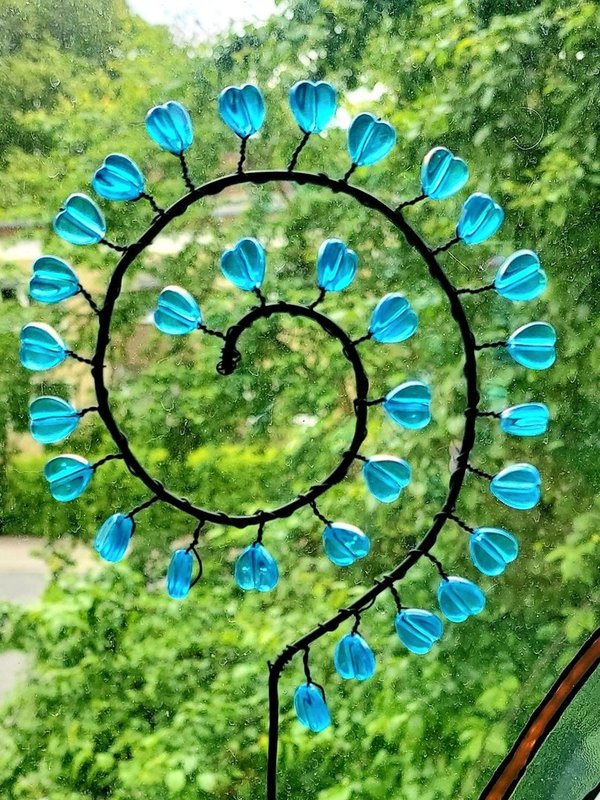 Blumenstecker Pflanzenstecker Sonnenfänger mit blauen Herzen
