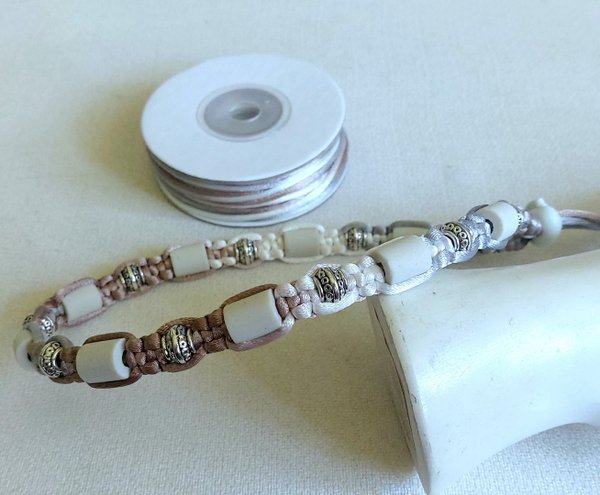 EM-Keramik Halsband Farbverlauf Hellbraun Beige Weiß